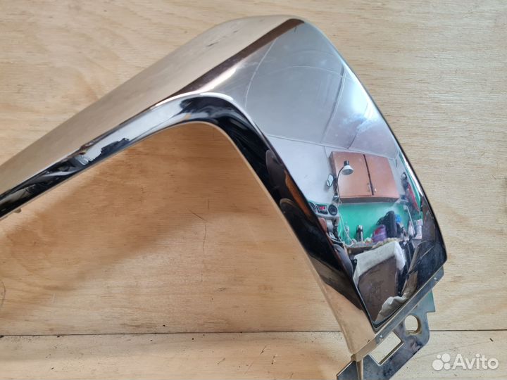 Накладка бампера переднего правая Mitsubishi Outla