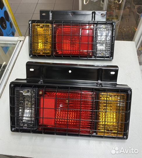 Стоп сигналы isuzu elf 24V цена за пару