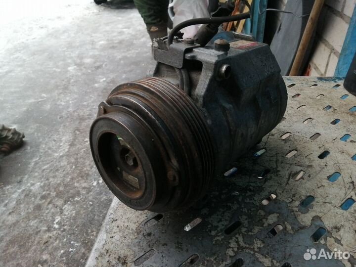 Компрессор кондиционера M62B44 BMW X5 e53