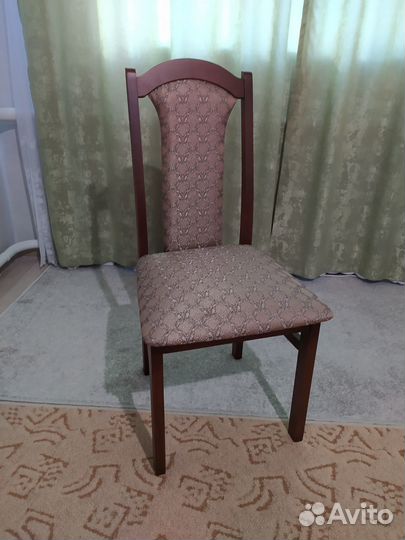 Стул деревянный