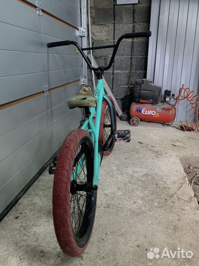 Продам велосипед BMX Custom