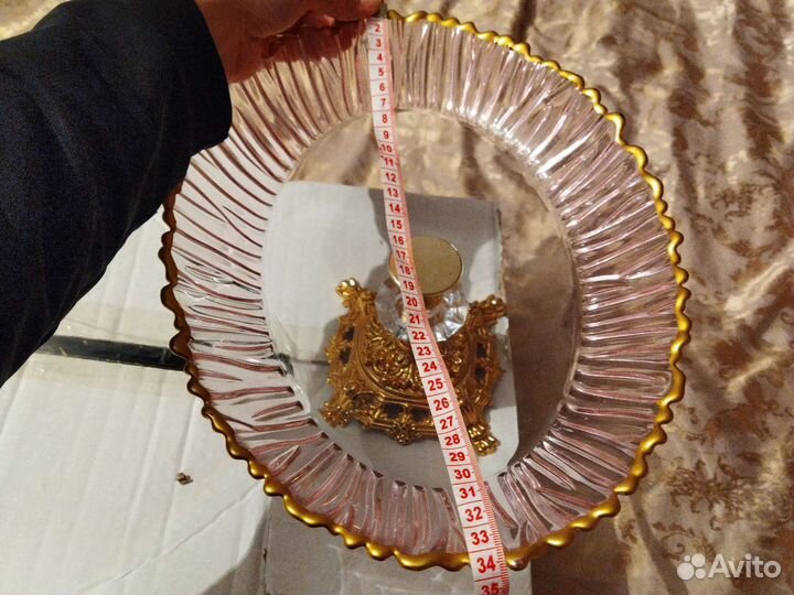 Ваза для фруктов на ножке