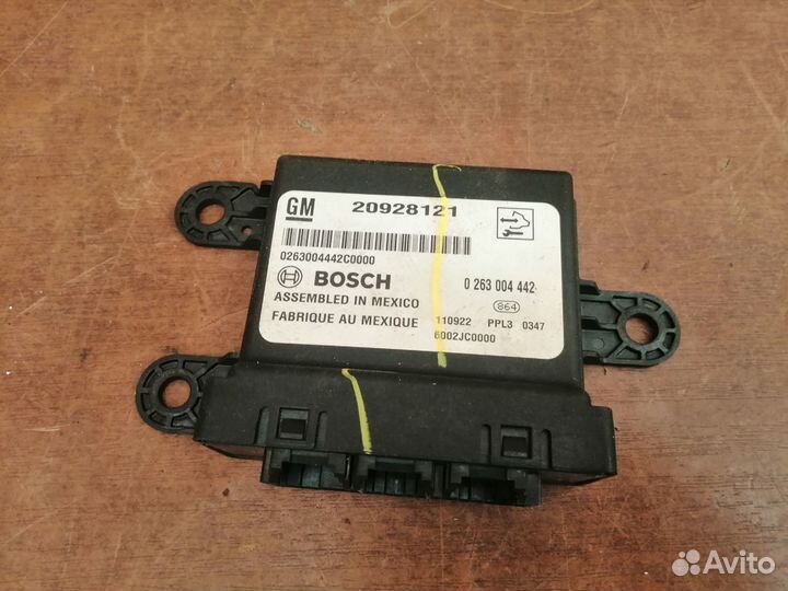 Блок управления парктроникоми cadillac SRX 2009-16