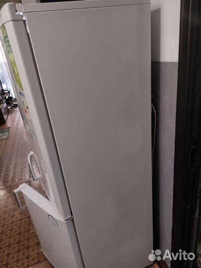 Холодильник бу beko