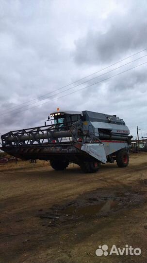 Уборка урожая комбайн