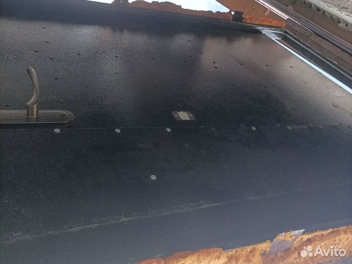 Дверь входная металлическая б/у