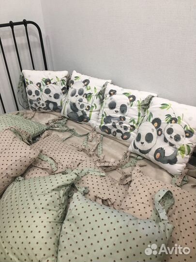 Бортики в детскую кроватку, подушки