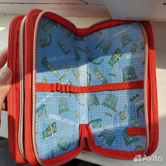 Пенал школьный