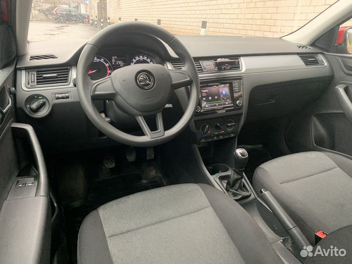Skoda Rapid 1.6 МТ, 2018, 48 300 км