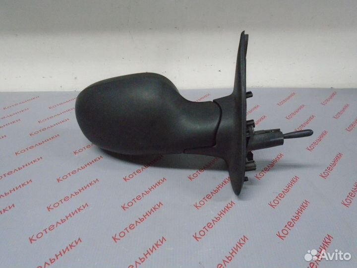 Nissan 96301-BG00B Зеркало правое