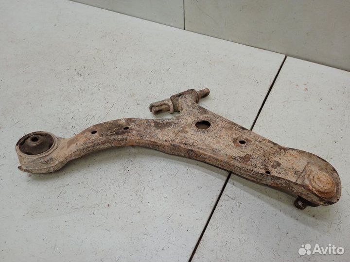 Рычаг передний левый Hyundai Santa Fe 1 2.7 2001