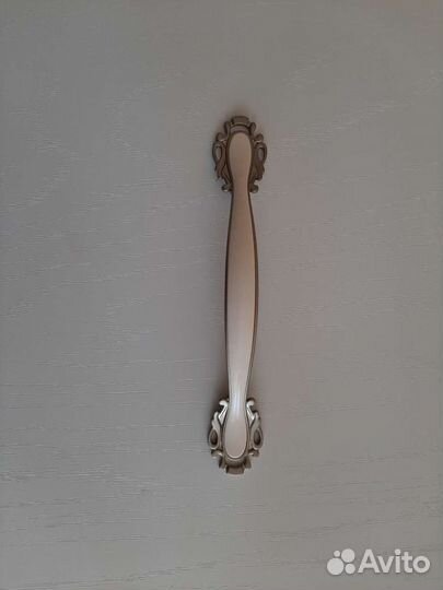 Мебельные ручки