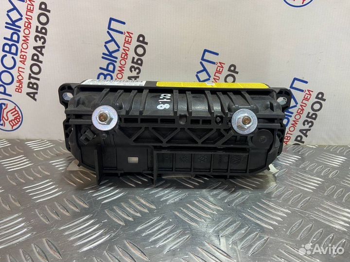 Подушка в торпедо Volkswagen Passat CC