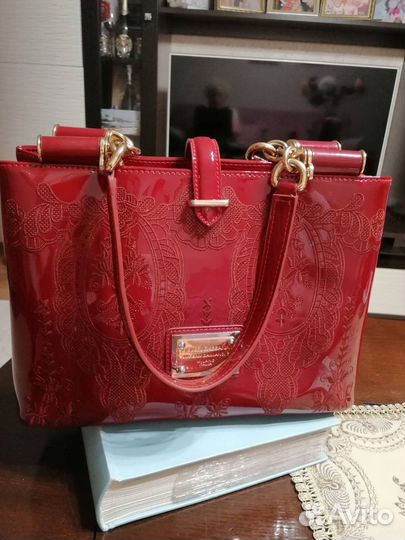 Сумка натуральная кожа лаковая новая