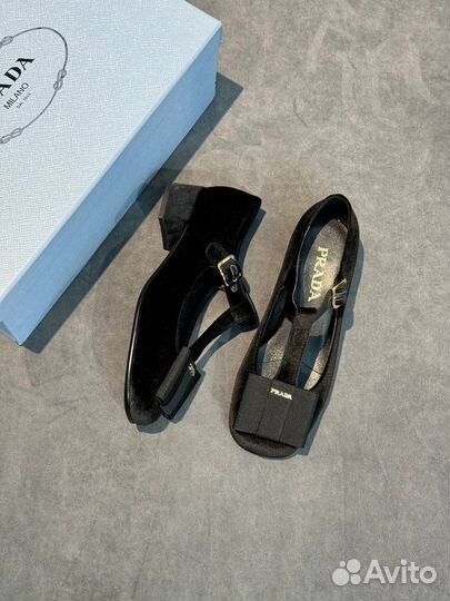 Туфли женские Prada