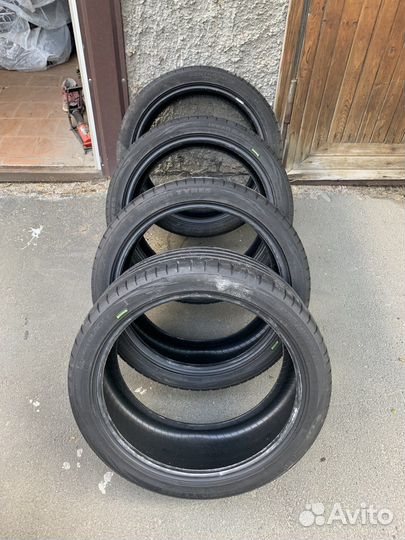 Nokian Tyres Hakka Black 2 235/40 R19 Y