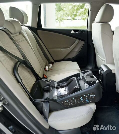 Автокресло 0+ bebe confort streety fix с базой