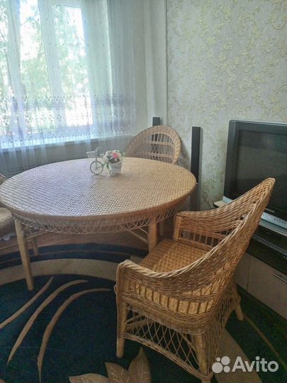 Набор плетенной мебели