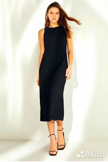 Чёрное удлинённое женское платье 44-46 размера