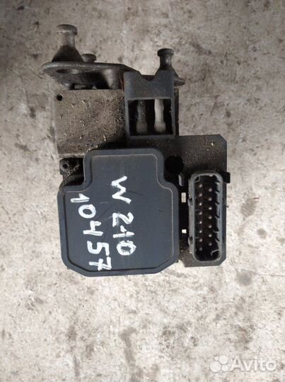 Блок abs Mercedes Benz W210 2001