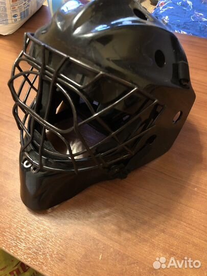 Вратарский хоккейный шлем sr