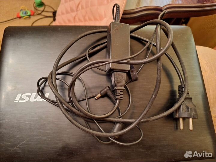 Ноутбук msi cx640