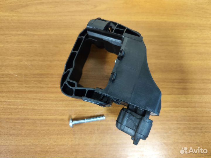 Кронштейн радиатора Mercedes E213 GLC 253 CLS 257