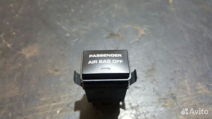 Кнопка Airbag Porsche Cayenne 955 М48.50 06