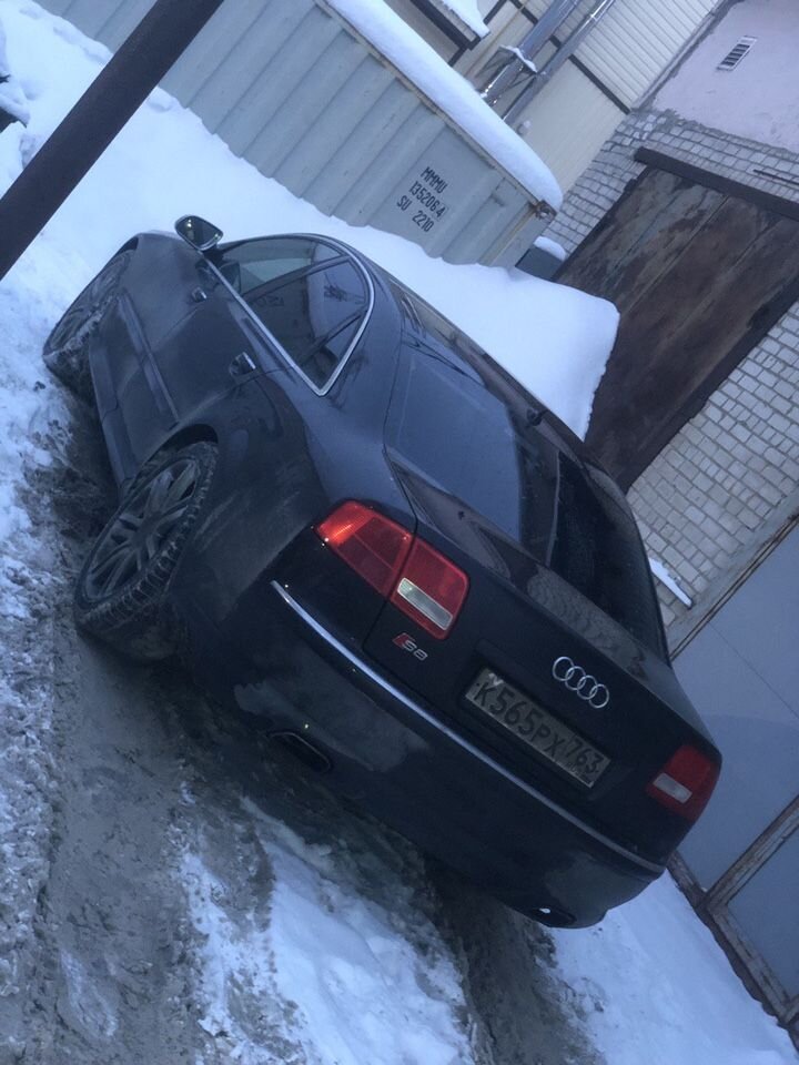 Audi S8: фото владельца