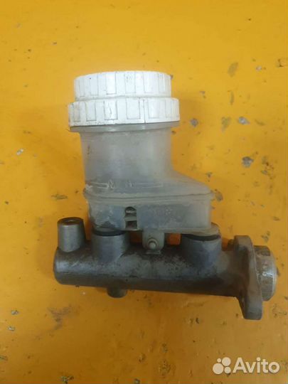 Главный тормозной цилиндр 2.4 4G64 mitsubishi gala