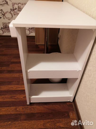 Стол для маникюра складной