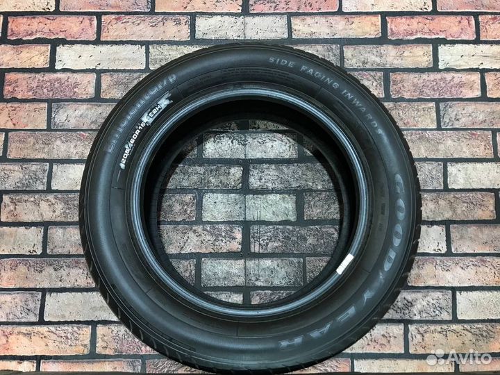 Goodyear EfficientGrip 205/60 R16 92H