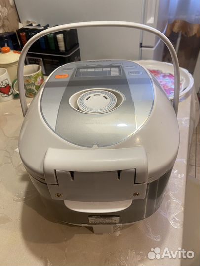 Мультиварка новая