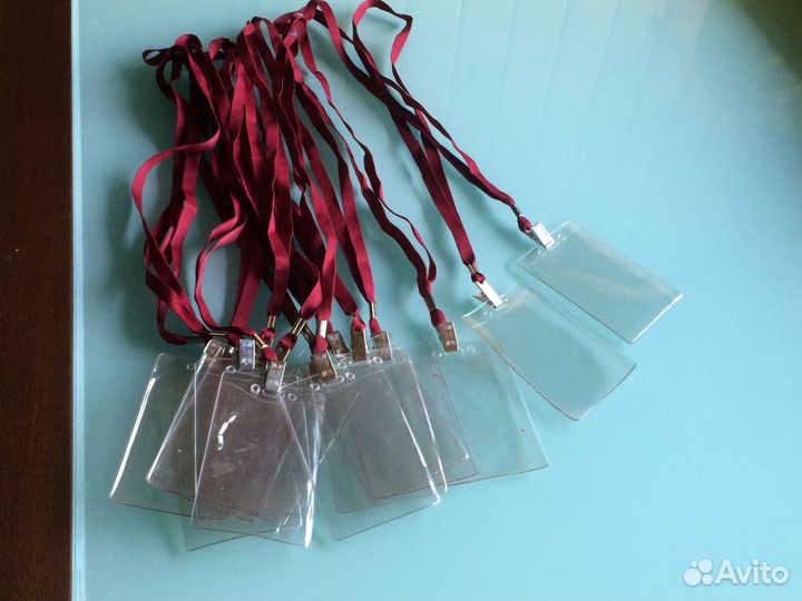 Бейджики подвесные на ленте