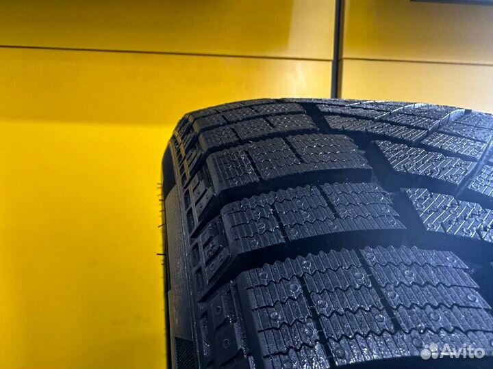 Pirelli Ice Zero FR 245/45 R20 103H