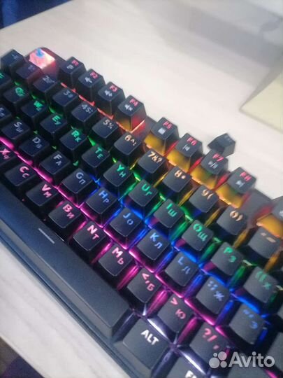 Игровая механическая клавиатура