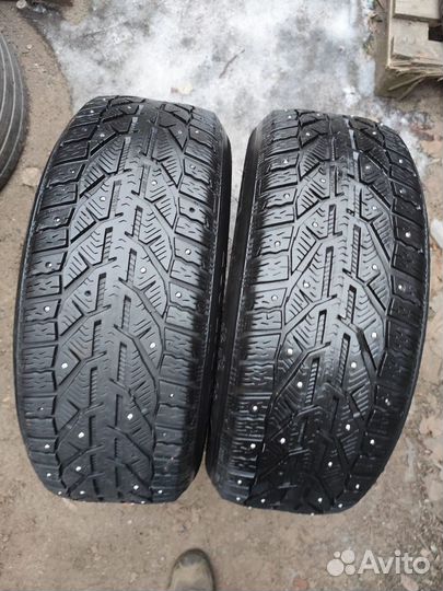 Tigar Ice 215/55 R17 98T