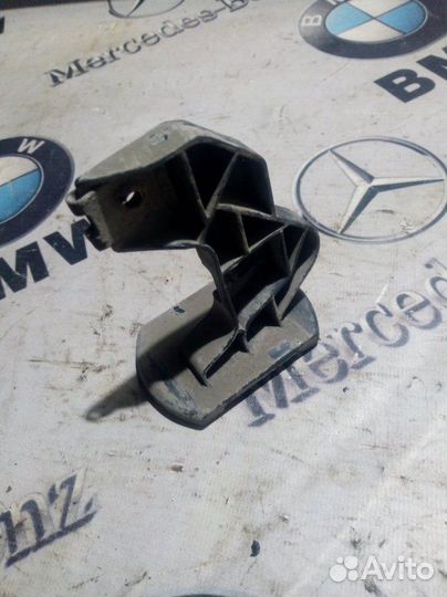 Крепление бампера переднее левое Bmw 5-Series E39