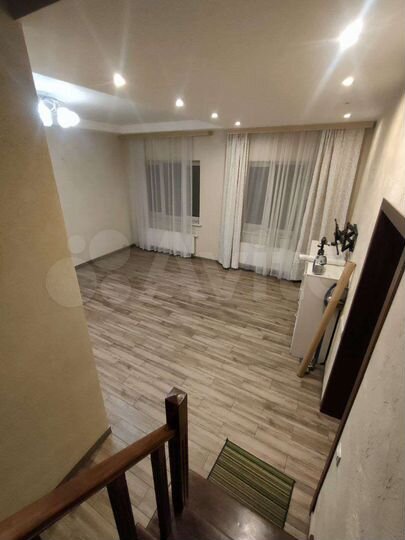 Дом 200 м² на участке 4 сот.