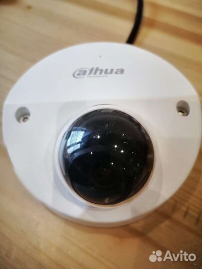 Видеокамера Dahua с микрофоном