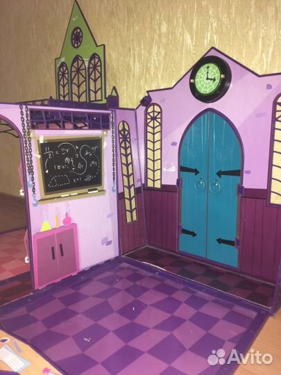 Дом для кукол Monster High