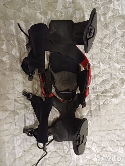 Брейс коленный Asterisk, XL, правый