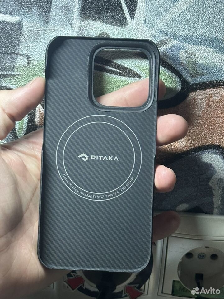 Чехол Pitaka на iPhone 15 pro