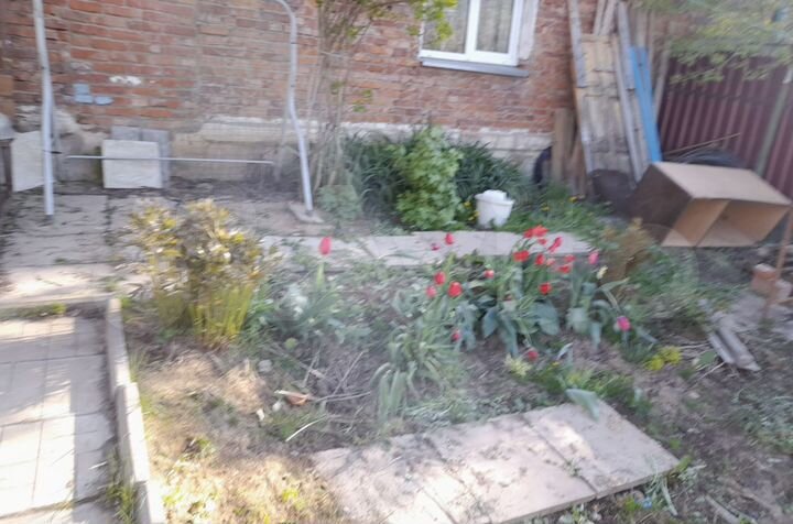 Доля в 3-к. квартире, 84 м², 2/2 эт.