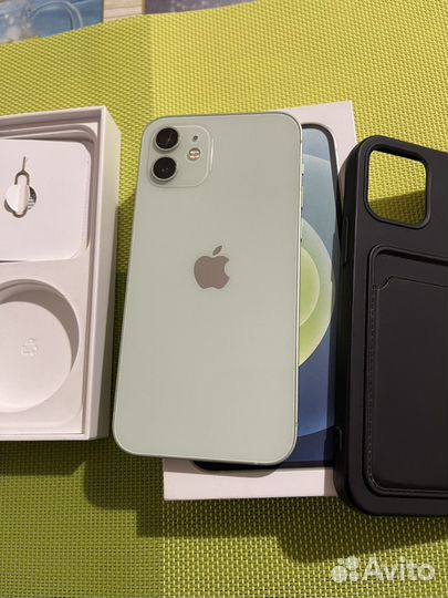 iPhone 12, 64 ГБ