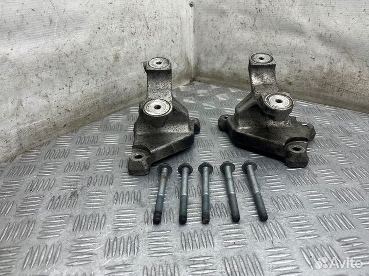 Крепление рулевой рейки Honda Cr-V 3 RE K24 2008