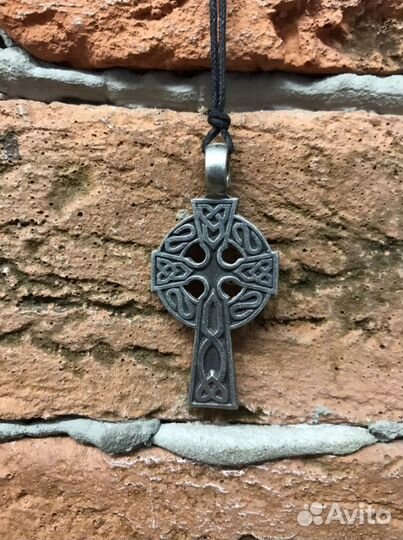 Талисман «Трикверт» крест кельтов
