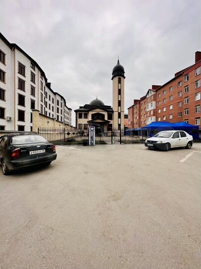 2-к. квартира, 77 м², 2/5 эт.