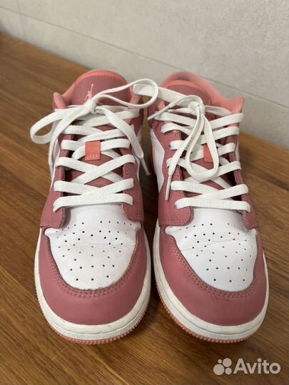 Кроссовки nike Air jordan desert berry Р. 39