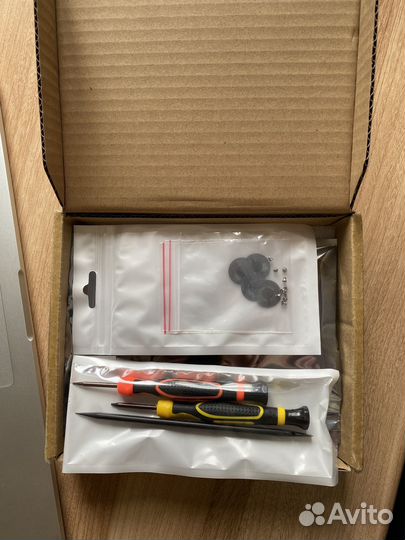 Динамик правый для apple macbook a1398